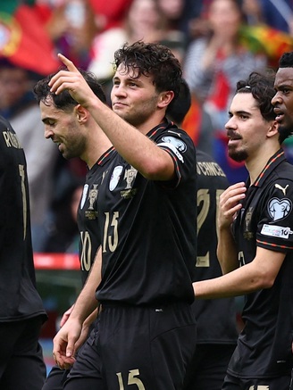 Vắng Ronaldo vì án phạt, Bồ Đào Nha vẫn thắng Armenia với tỷ số kinh ngạc 9-1: Có vé World Cup