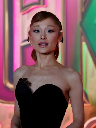 Kẻ quấy rối Ariana Grande trên thảm đỏ bị bỏ tù