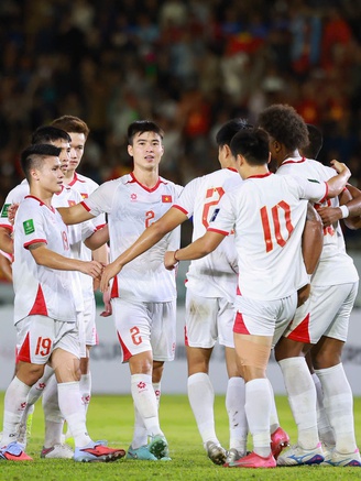 Xuân Son cực son, lập công từ chấm phạt đền: Nhưng Tuấn Hải mới là ‘thần tài’ của Việt Nam