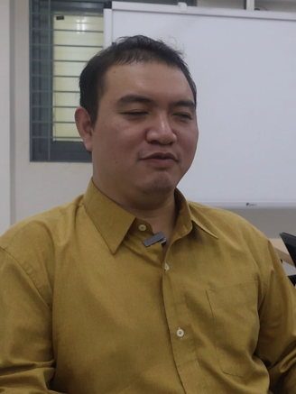 Thầy giáo khiếm thị 15 năm dạy toán cho trẻ đặc biệt