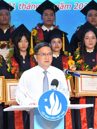 Vinh danh 88 thủ khoa và 'mở đường' cho người trẻ tham gia phát triển siêu đô thị