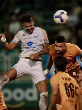 V-League 'ngủ đông' 3 tháng nhường chỗ U.23 Việt Nam: Cầu thủ có... hụt hơi?