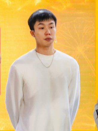 Con trai Vân Dung bị nhắc nhở về cách xưng hô trên truyền hình