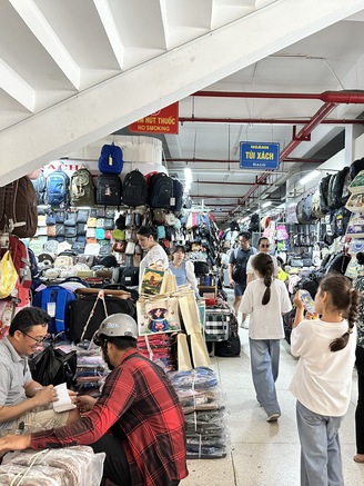 Hộ kinh doanh vẫn lúng túng với hàng tồn kho