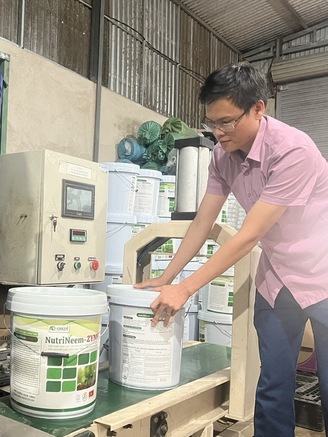 Chàng trai 28 tuổi từ nhân viên trở thành giám đốc nhờ lối đi riêng