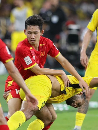 FAM ‘cố đấm ăn xôi’ với FIFA tới cùng nhưng khi liêm chính bóng đá bị tổn hại, thì…