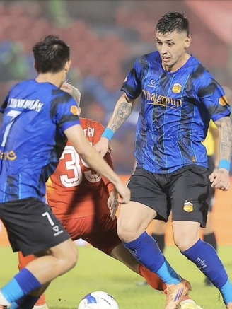 Bảng xếp hạng V-League mới nhất: HAGL bất ngờ thoát đáy bảng, nguy cơ rớt hạng vẫn cực cao