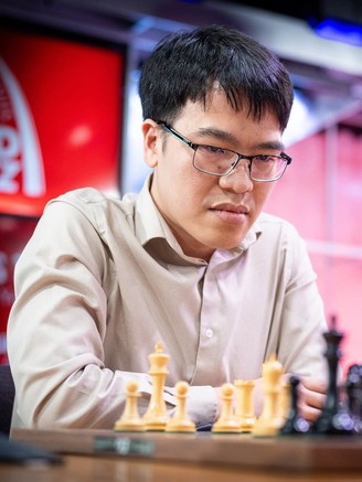 Lê Quang Liêm 'tốc chiến tốc thắng' trước kỳ thủ lão luyện tại World Cup cờ vua