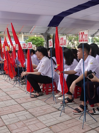 Quảng Ngãi: Chiều mai 6.11, học sinh nghỉ học để tránh bão Kalmaegi