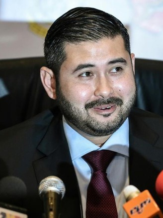 Người quyền lực nhất bóng đá Malaysia dùng tiền 'cứu' FAM: Nỗi đau sẽ chồng chất!