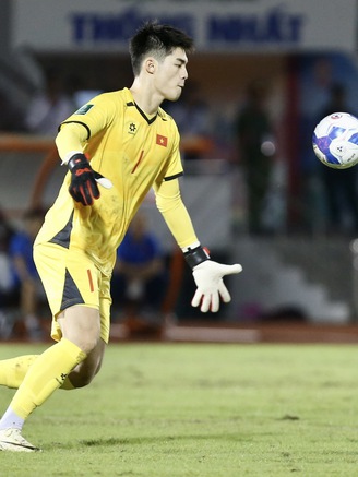 Đội hình U.23 Việt Nam cao nhất lịch sử: Hai ‘tòa tháp’ HAGL 1,91 m và 1,95 m, rất khủng!