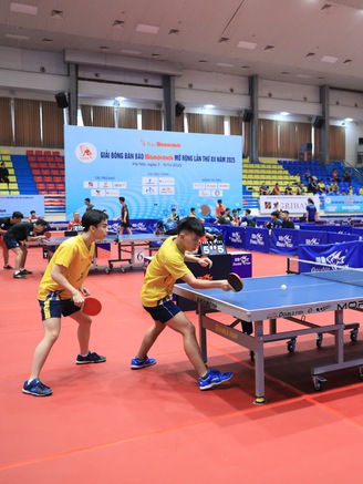 Tưng bừng khai mạc giải bóng bàn Báo Hà Nội mới 2025