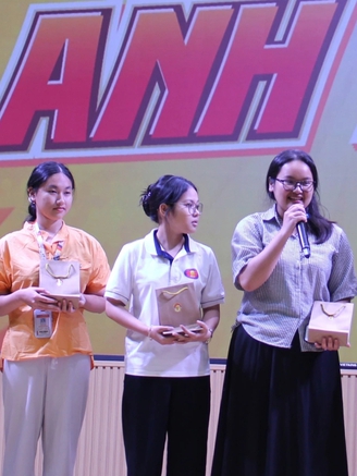 Gen Z biết nói tiếng Anh, biết ứng xử trên mạng sẽ... dẫn đầu tương lai