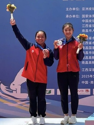 Xuất sắc giành HCV, tay chèo coneing Nguyễn Thị Hương và Diệp Thị Hương được thưởng thế nào?