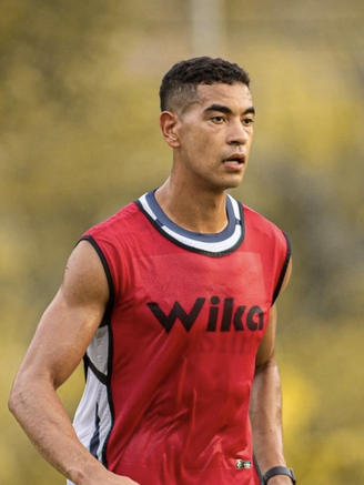 Trung vệ cao 1,95 m nhập tịch thành công: Cùng đội tuyển Việt Nam đấu Malaysia?