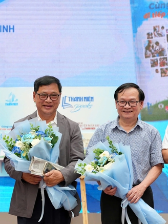 Đề xuất xây dựng tủ sách gia đình vào tiêu chí danh hiệu 'gia đình văn hóa'