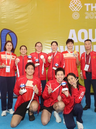 Ngày đầu của Việt Nam tại SEA Games 33, đủ 'hỉ nộ ái ố': 4 HCV, 4 HCB, 16 HCĐ