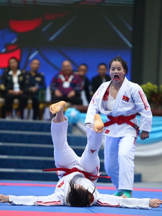 SEA Games 33 đến 12 giờ ngày 10.12: Việt Nam giành 1 HCB, 4 HCĐ