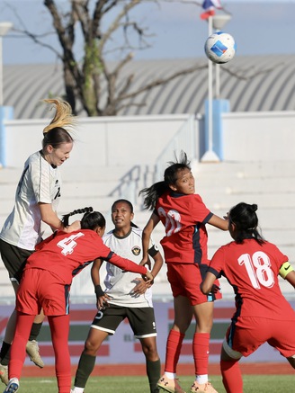 Đội tuyển nữ Việt Nam ‘bé xíu’ đấu ‘ngoại binh khổng lồ’ gần 1,90 m của Indonesia: Phải tính kế!