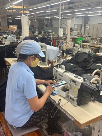 Nhiều người nỗ lực bứt tốc cuối năm, chạy đua từng giờ vì điều gì?