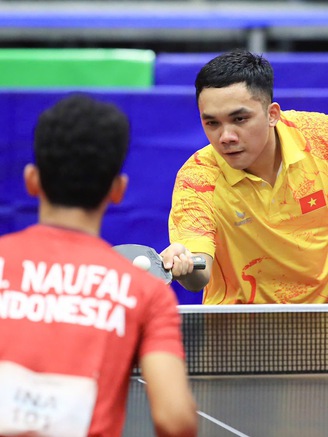 Đinh Anh Hoàng tỏa sáng, thắng nghẹt thở Indonesia: Đưa bóng bàn Việt Nam vào bán kết