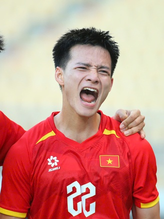 HLV Kim Sang-sik ‘nén’ Thanh Nhàn như lò xo, tuyệt chiêu tâm lý và cái kết cực bất ngờ...