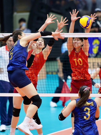 Đội tuyển bóng chuyền nữ Việt Nam thua bản lĩnh của người Thái