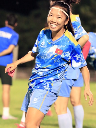 Các 'hot girl' Việt Nam rạng rỡ trước cơ hội lần thứ 9 đăng quang SEA Games: Phải thắng Philippines!