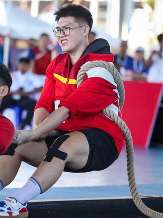 Bác sĩ làm VĐV kéo co tại SEA Games 33 và câu chuyện đầy thú vị