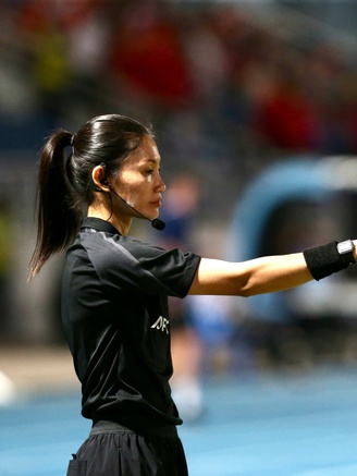 Trọng tài sai sót lớn dẫn đến thất bại đau đớn của đội tuyển nữ Việt Nam