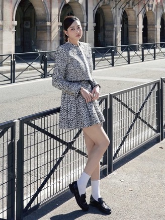 Biến hóa sang chảnh cùng áo khoác tweed dáng ngắn trẻ trung