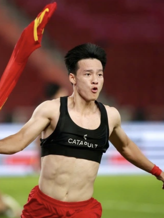 'Người hùng' Thanh Nhàn của U.22 Việt Nam: Ngã ở đâu, đứng lên ở đấy!