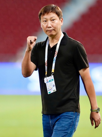 HLV Kim Sang-sik ơi, tại sao ông giỏi quá vậy?