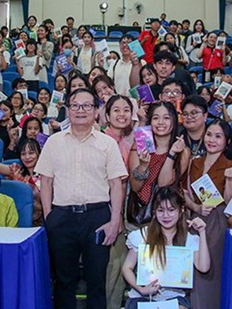 Sức hút bền bỉ của ‘Kính vạn hoa’ sau 30 năm