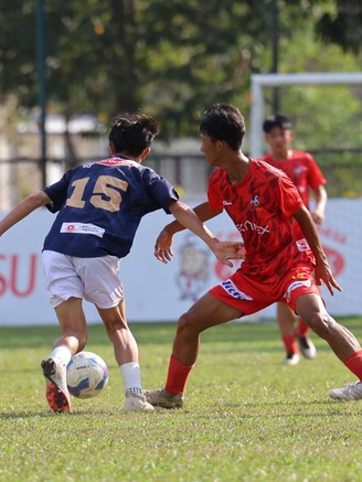 Becamex Ho Chi Minh City FC lên ngôi vô địch