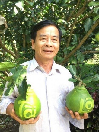 Trái cây tạo hình Tết Bính Ngọ: Nhà vườn miền Tây chăm chút từng sản phẩm