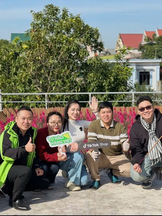 Gen z đất cảng đưa đặc sản thành 'sao' TikTok thu được triệu lượt xem