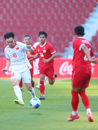 Bóng đá SEA Games 33, U.23 Việt Nam 2-1 U.23 Lào: Chiến thắng nhọc nhằn