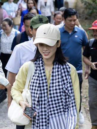 Đầu năm về làng du lịch mới toanh ở miền Tây 'thắt lá, bắt vịt'