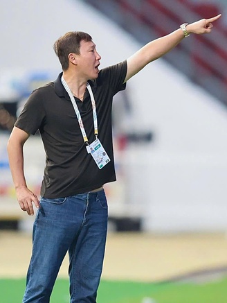 Kỷ lục đặc biệt chờ HLV Kim Sang-sik