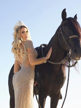 Người đẹp thi Miss Charm hé lộ mối quan hệ đặc biệt với cầu thủ Neymar