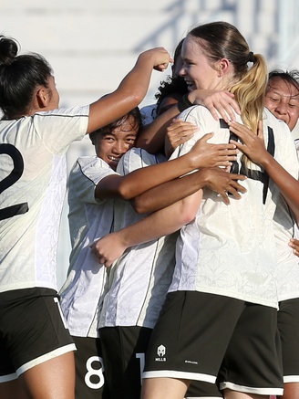 Indonesia thắng ngược nghẹt thở Singapore: Lộ diện đối thủ của đội tuyển nữ Việt Nam ở bán kết?