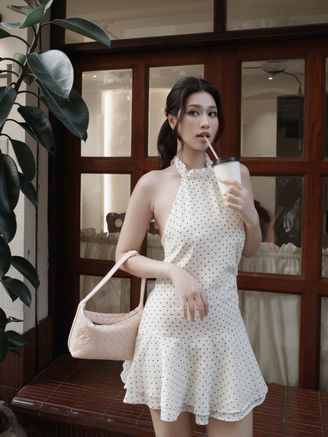 Họa tiết chấm bi trở lại mang theo vẻ đẹp dịu dàng