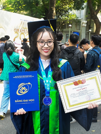 Cô gái vượt 'chướng ngại vật' giành học bổng tiến sĩ 
tại Hàn Quốc