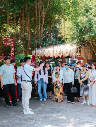 Xu hướng du lịch thay đổi, chọn ngành học như thế nào để có việc làm?