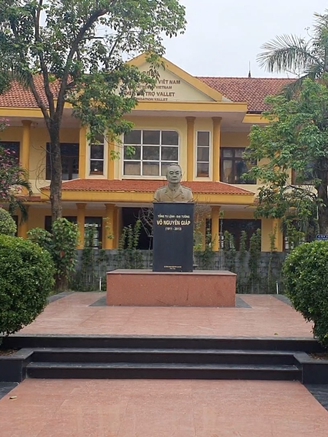Ngôi trường mang tên Đại tướng Võ Nguyên Giáp: nơi đầu tiên tại Quảng Bình tổ chức Tư vấn mùa thi