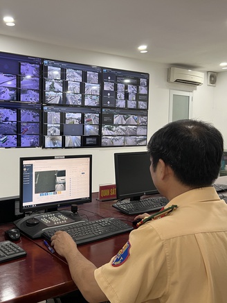 Vừa lấy biển số ô tô tháng 1.2025, tra ra lỗi phạt nguội từ 2022: Vì sao?