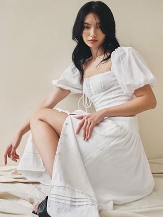 Bước vào mùa hè mát nhẹ, dịu dàng cùng trang phục linen
