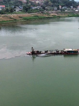 'Cát tặc' hoành hành trên sông Mã