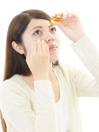 Nhìn vào máy tính nhiều coi chừng mắc những bệnh này